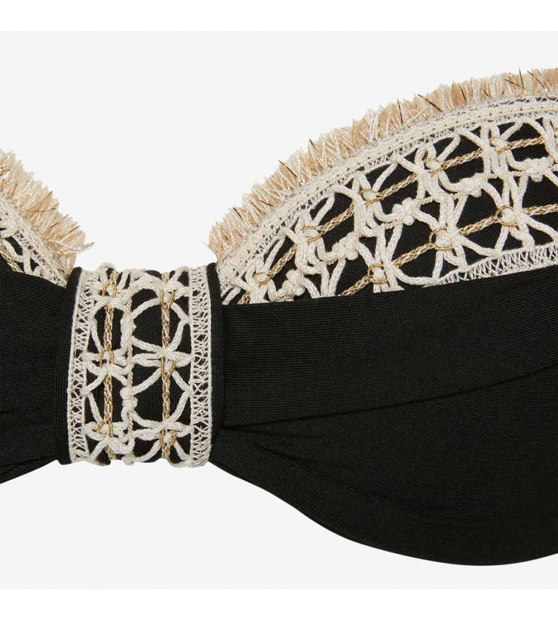 Wikini Modello Bandeau bikini with cups